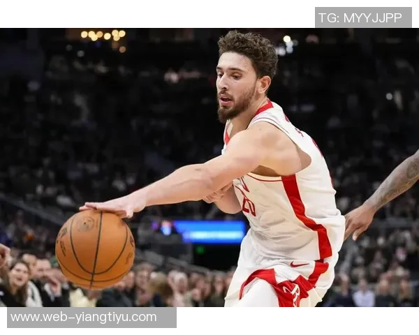 乌度卡称赞申京传球能力提升决策速度显著加快助力球队表现 乌度卡称赞申京传球能力提升决策速度显著加快助力球队表现