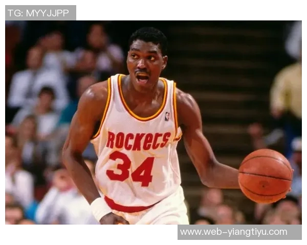 奥拉朱旺称赞文班独特投篮技巧难以防守旋转多样性令人惊叹 奥拉朱旺称赞文班独特投篮技巧难以防守旋转多样性令人惊叹