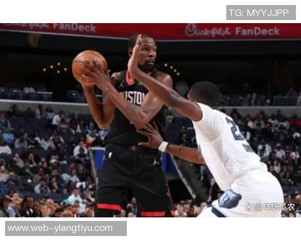 杜兰特盛赞阿门的超快二次起跳与独特风格如同发射台般令人惊叹