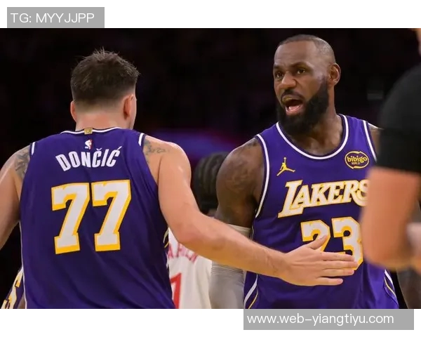 詹姆斯谈关键时刻罚球责任强调团队信任与合作的重要性