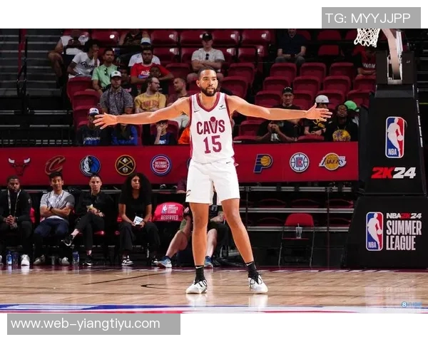 莫布里表现出色12投7中收获17分10篮板5助攻2盖帽助球队稳定胜利